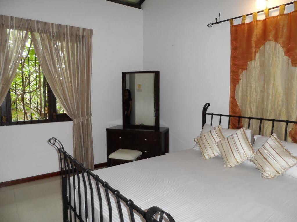 Villa W Bentota Esterno foto